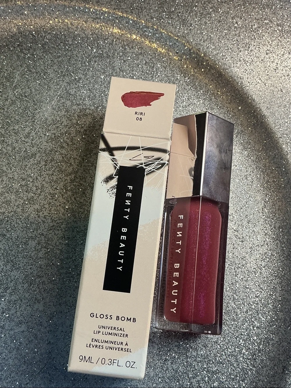 Fenty Beauty Gloss Bomb Lip Luminizer - Riri 08 Sheer Berry Pink